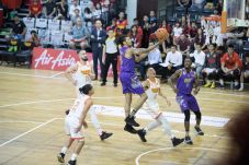 Lemparan Free Throw...