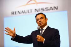 Kasus Ghosn, Renault,...