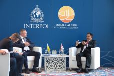 Polri-Kepolisian Ukraina...