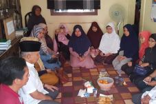 Amien Rais Bantu Dana...