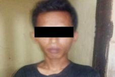 Pemuda Ini Jebol Dinding...