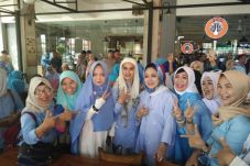 Bertemu Emak-emak, Titiek...