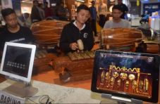 Ciptakan E Gamelan,...