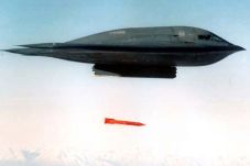 Bomber Siluman AS Latihan...