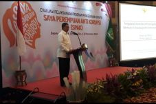 Menteri Lukman Ajak...