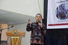 Lawan Radikalisme, Mahasiswa...