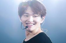 Onew SHINee Buat Album...