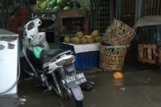 Jalan Kemang Tergenang,...