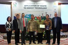 IKA FT USU Gelar Seminar...