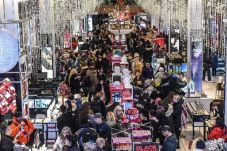 Rayakan Black Friday,...