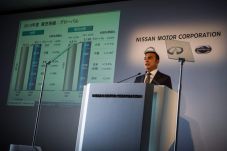 Renault Minta Nissan...