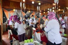 250 Dokter Bersihkan...