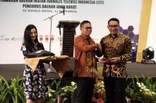 Malam Anugerah 2018,...