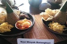 Nasi Minyak Batanghari,...