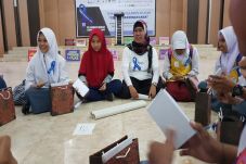 Tiap Bulan, 100 Anak...