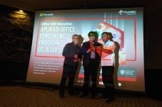 Layanan Microsoft Office...