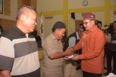 Walikota Gorontalo Marten...