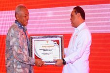 Sleman Raih Penghargaan...