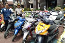 Polres Karawang Amankan...