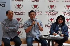 Kubu Prabowo-Sandi Kritik...