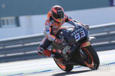 Marquez Tercepat di...
