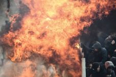 Efek Rusuh dan Bom Molotov,...