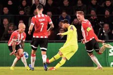 Cetak Gol ke PSV Eindhoven,...