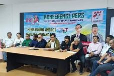 Relawan Jokowi-Maruf...