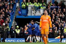 Tumbangkan Fulham, Chelsea...