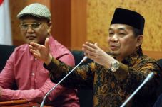 Berjalan Damai, PKS...