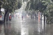 Jakarta Diguyur Hujan,...