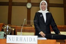 DPR dan OJK Dorong Pertumbuhan...