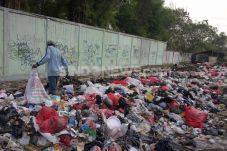 Sampah Plastik Capai...