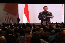 Jokowi: Deregulasi-Debirokratisasi...