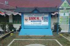 Tak Mampu Bayar Uang...
