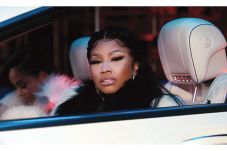 Nicki Minaj Pamer Mercedes-Maybach...