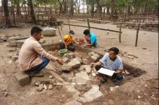Misteri Batu Kalde Pangandaran,...