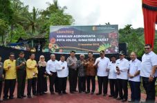 Kementan Resmikan Agrowisata...