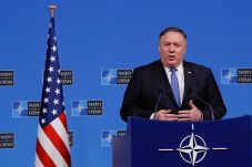 Di Pertemuan NATO, Pompeo...