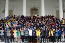 Mahasiswa Minta Jokowi...