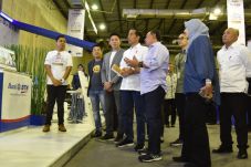 Jokowi Ajak Anak Muda...