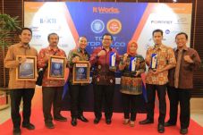 Pemkot Tangerang Raih...
