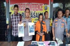 Mabuk Tuak, Pria Ini...