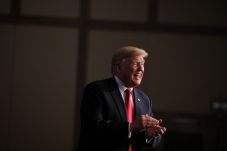 Trump: Pompeo Luar Biasa,...