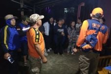 Diterjang Longsor, Lima...
