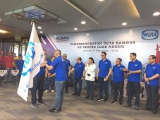 Menteri Rini Ngenes...