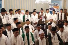 Kiai Maruf Amin Terima...