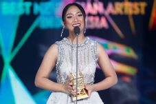 Raih Piala MAMA 2018,...