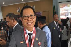 Sekkab Halbar Syahril...