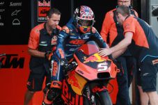 Johann Zarco Ingin Tiru...